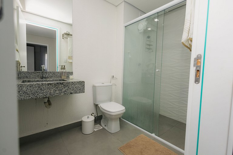 Flat Alto Padrão – Novo e ar condicionado