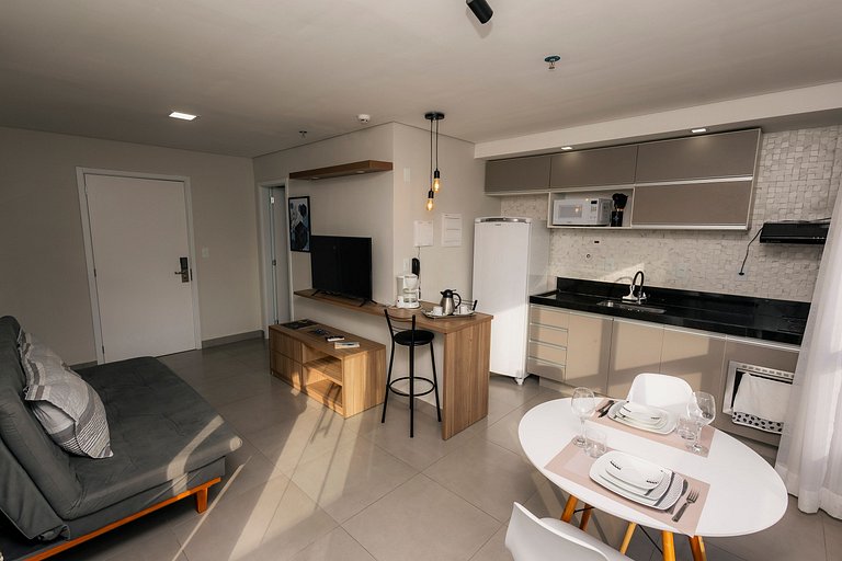 Flat Alto Padrão – Novo e ar condicionado