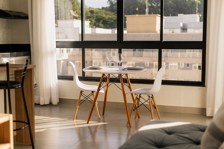 Flat Alto Padrão – Novo e ar condicionado