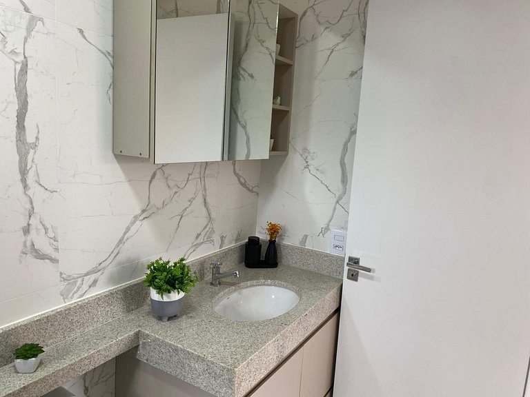 Apto Novo com Lazer Completo - Perto do Centro