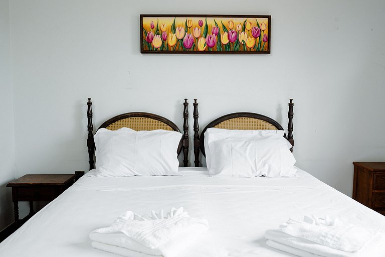 Casa Colonial Espaçosa com Piscina eVista incrivel