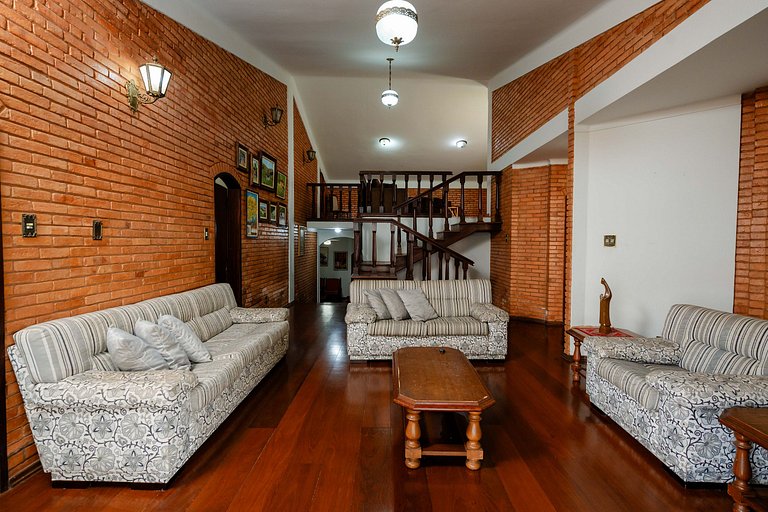 Casa Colonial Espaçosa com Piscina eVista incrivel