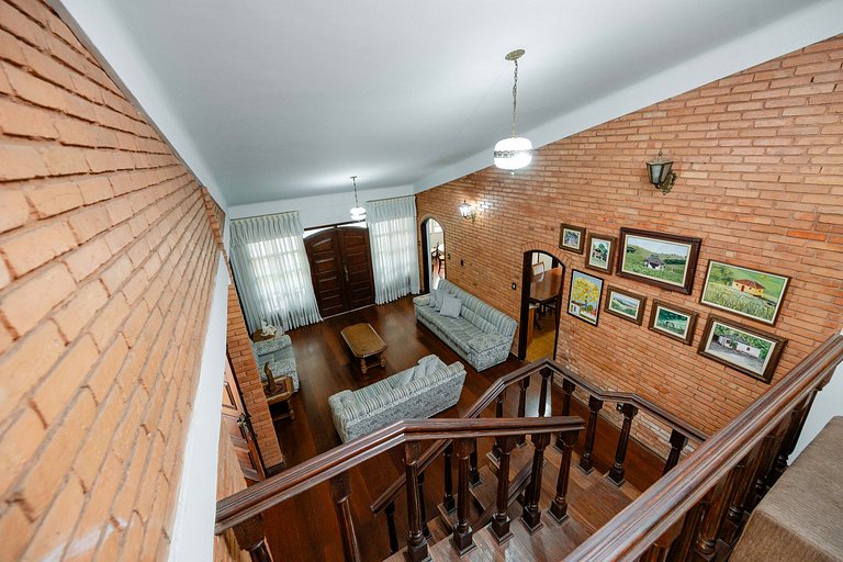 Casa Colonial Espaçosa com Piscina eVista incrivel
