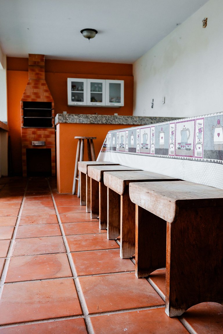 Casa Colonial Espaçosa com Piscina eVista incrivel