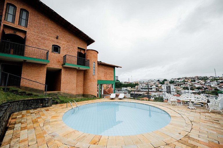 Casa Colonial Espaçosa com Piscina eVista incrivel