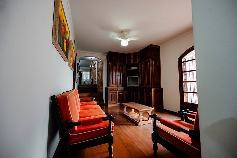 Casa Colonial Espaçosa com Piscina eVista incrivel