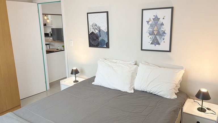 Flat Novinho no centro com ar condic. e piscina