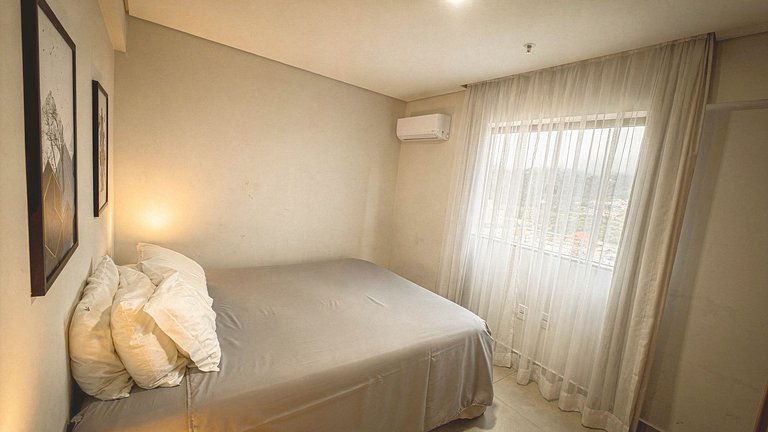 Flat Novinho no centro com ar condic. e piscina