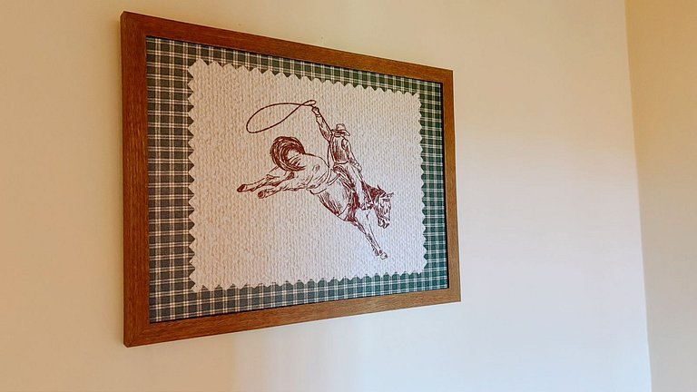 Experiência em celeiro com cavalos à porta