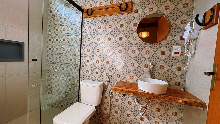 Experiência em celeiro com cavalos à porta