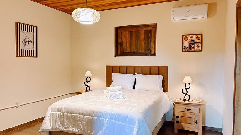 Experiência em celeiro com cavalos à porta