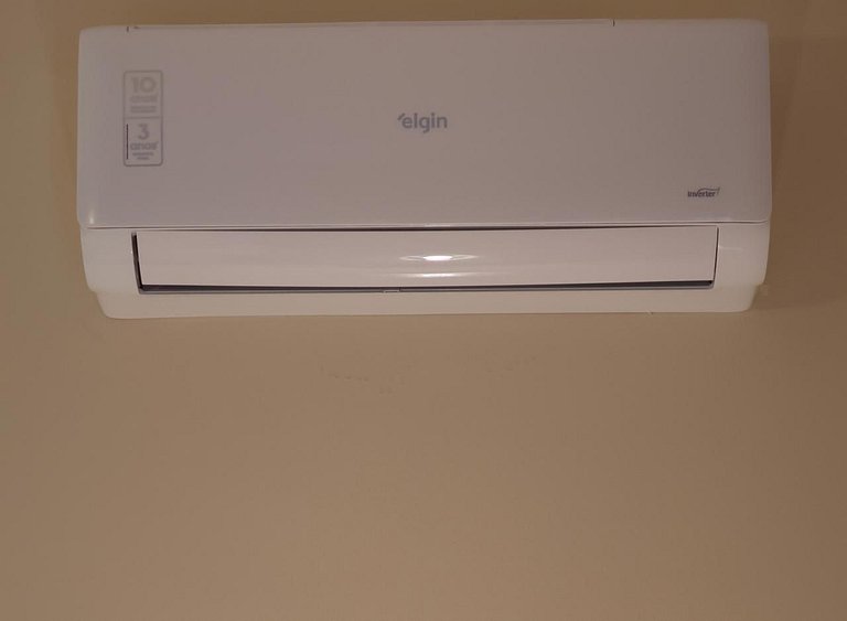 Experiência em celeiro com cavalos à porta