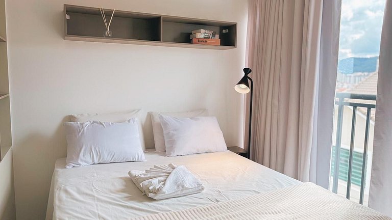 Flat Novo e Moderno na Melhor Localização!