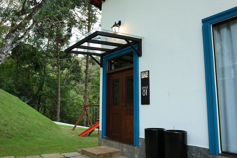 Chalé Exclusivo com Banheira e Lareira