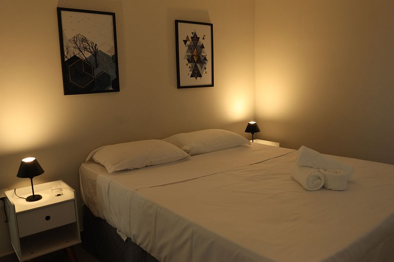 Flat Alto Padrão – Novo e ar condicionado