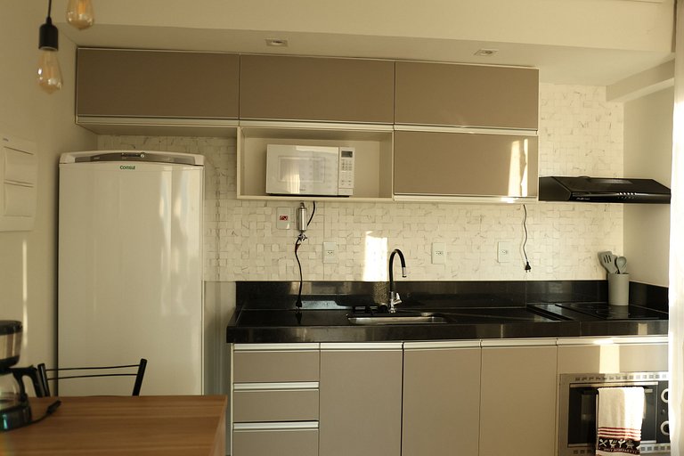 Flat Alto Padrão – Novo e ar condicionado